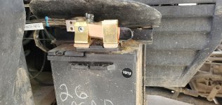 batt_disconn_1.jpg batt_disconn_1.jpg